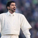 Bad Bunny: Πώς ο υπάλληλος του σούπερ μάρκετ που έγραφε τραγούδια στο δωμάτιό του έγινε το απόλυτο μουσικό φαινόμενο της εποχής