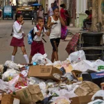 Το σιωπηλό έγκλημα του εμπάργκο Τραμπ στην Κούβα: Πετρέλαιο τέλος, φάρμακα τέλος, οι άνθρωποι ψάχνουν τροφή στα σκουπίδια Το σιωπηλό έγκλημα του εμπάργκο Τραμπ στην Κούβα: Πετρέλαιο τέλος, φάρμακα τέλος, οι άνθρωποι ψάχνουν τροφή στα σκουπίδια