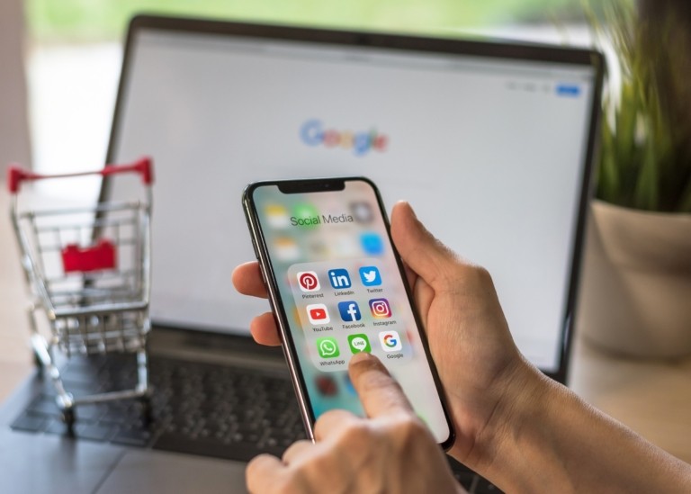 Απάτη στα social media: Μία στις δέκα διαφημίσεις στην Ευρώπη είναι παραπλανητική