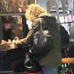 Έφοδος σε καρναβαλικά στέκια της Πάτρας: Δεν ήταν… μεταμφιεσμένοι οι εφοριακοί Έφοδος σε καρναβαλικά στέκια της Πάτρας: Δεν ήταν… μεταμφιεσμένοι οι εφοριακοί