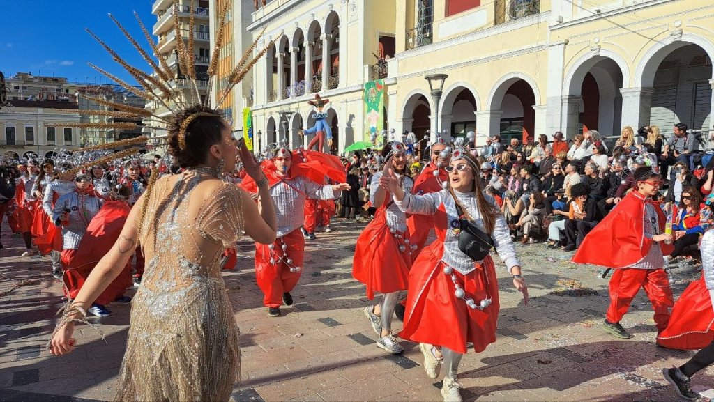 Το Πατρινό Καρναβάλι στα καλύτερά του – Δείτε Φωτογραφίες