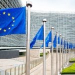 Από συνταξιούχοι… επενδυτές: Η Ευρώπη πιέζει για να βγουν οι αποταμιεύσεις από τις τράπεζες