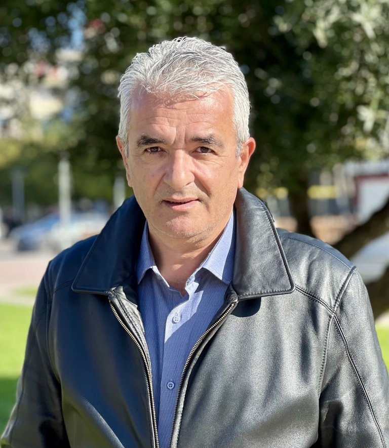 Η βία των ανηλίκων δεν είναι απλώς ένα φαινόμενο — είναι κοινωνικό προειδοποιητικό σήμα