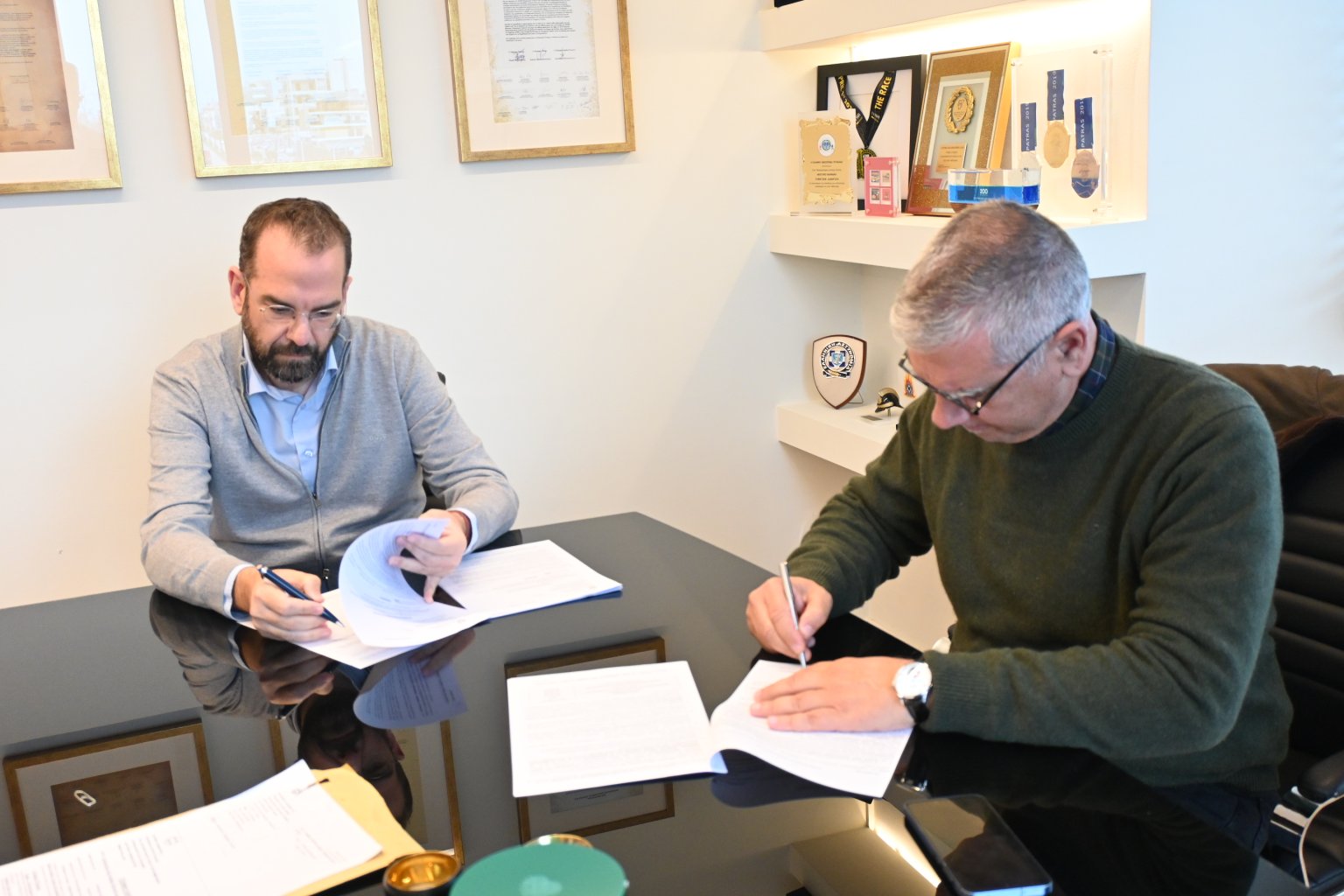 20260317 ΣΥΜΒΑΣΗ ΦΩΤΕΙΝΟΙ ΣΗΜΑΤΟΔΟΤΕΣ (2)