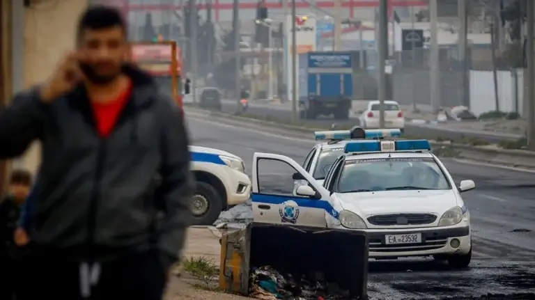 Συμμορίες Ρομά με οργανωμένη δράση σε όλη τη χώρα σκορπούν τον τρόμο: Το 2025 έγιναν 33.000 κλοπές και διαρρήξεις