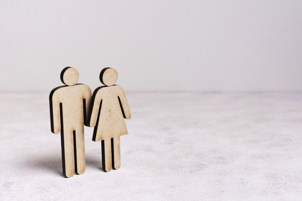 cardboard-man-woman-equality-concept-with-copy-space-1200x800