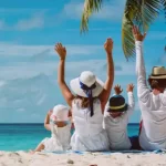 Σχεδόν οι μισοί Έλληνες δεν μπορούν να αντέξουν ούτε μία εβδομάδα διακοπών τον χρόνο Σχεδόν οι μισοί Έλληνες δεν μπορούν να αντέξουν ούτε μία εβδομάδα διακοπών τον χρόνο