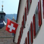 Ελβετία: Καταργείται η «ποινή γάμου» – Ξεχωριστή φορολογία πλέον για τα ζευγάρια