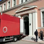 «Η Ελλάδα στα ερείπια του Μεσολογγίου»: Έφτασε στο Μεσολόγγι ο εμβληματικός πίνακας του Ντελακρουά, δείτε βίντεο