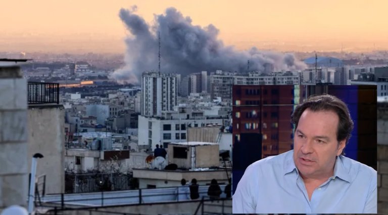 ΔΗΜΗΤΡΗΣ ΣΤΑΘΑΚΟΠΟΥΛΟΣ ΣΤΗΝ «ΠΟΛΙΤΕΙΑ»: Προβλέπει αποδυνάμωση της Τουρκίας και ενίσχυση της Ελλάδας