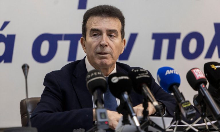 Χρυσοχοΐδης για οπαδική βία: «Θα τους διαλύσουμε» - Ανοίγει φάκελος για εγκληματικές ομάδες